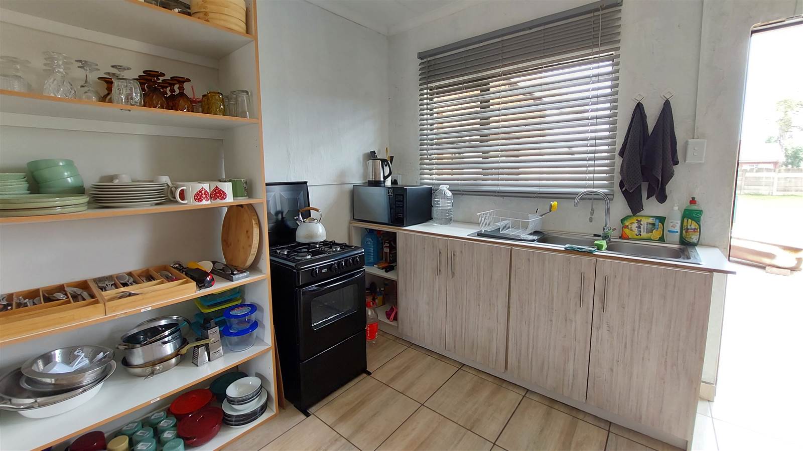 2 Bed House in Barry Hertzog Park photo number 8