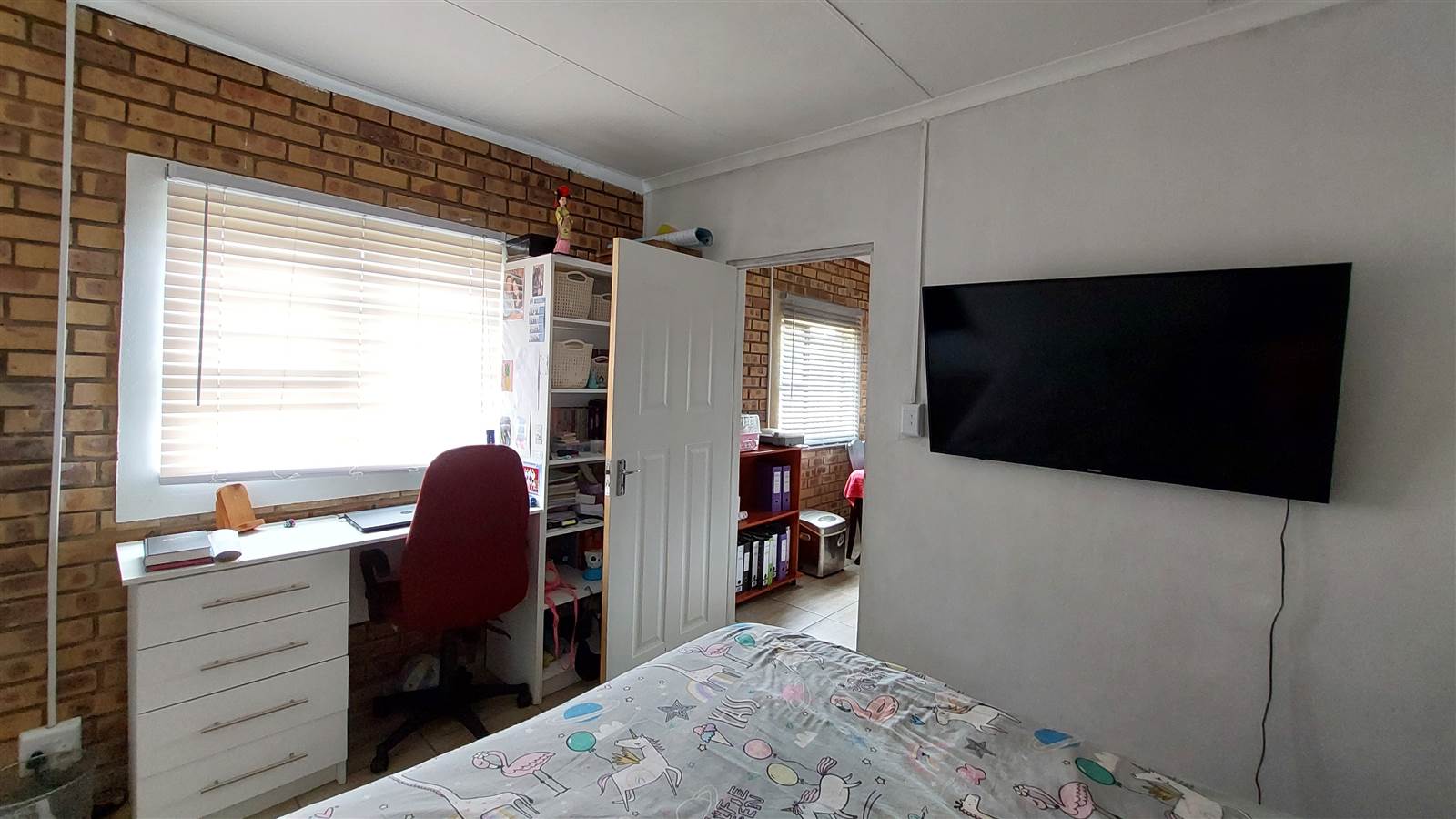 2 Bed House in Barry Hertzog Park photo number 15