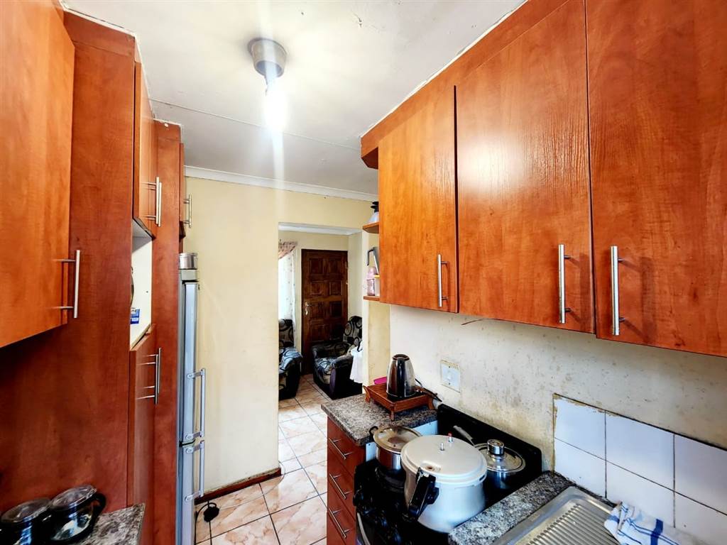 2 Bed House in Meriting Unit 1 photo number 4