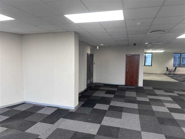 20000  m² Office Space in Menlyn