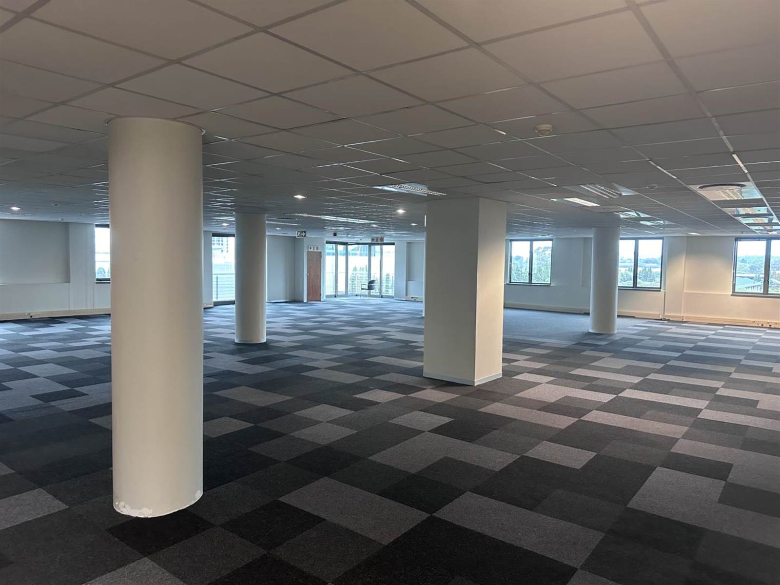 20000  m² Office Space in Menlyn photo number 8