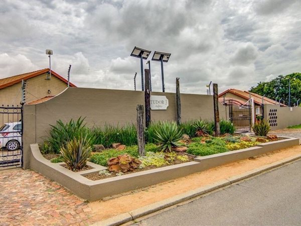 2 Bedroom Townhouse