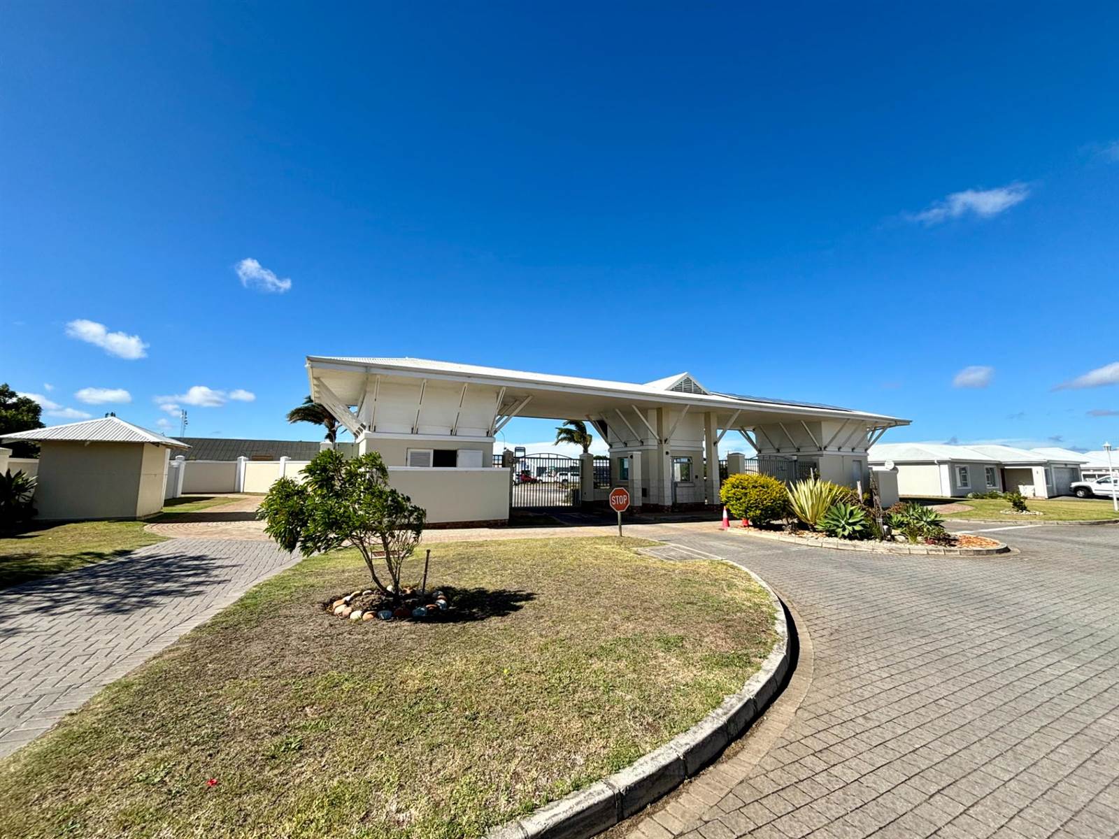 3 Bed House in Jeffreys Bay photo number 20