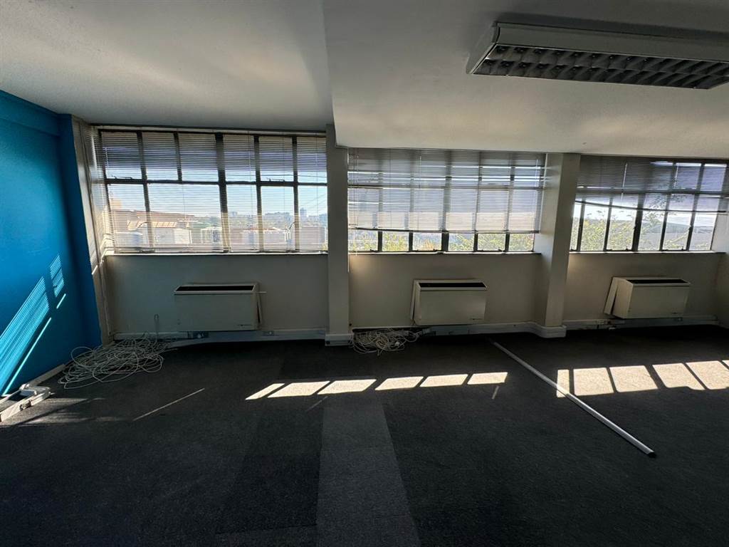 100  m² Commercial space in Wynberg photo number 25