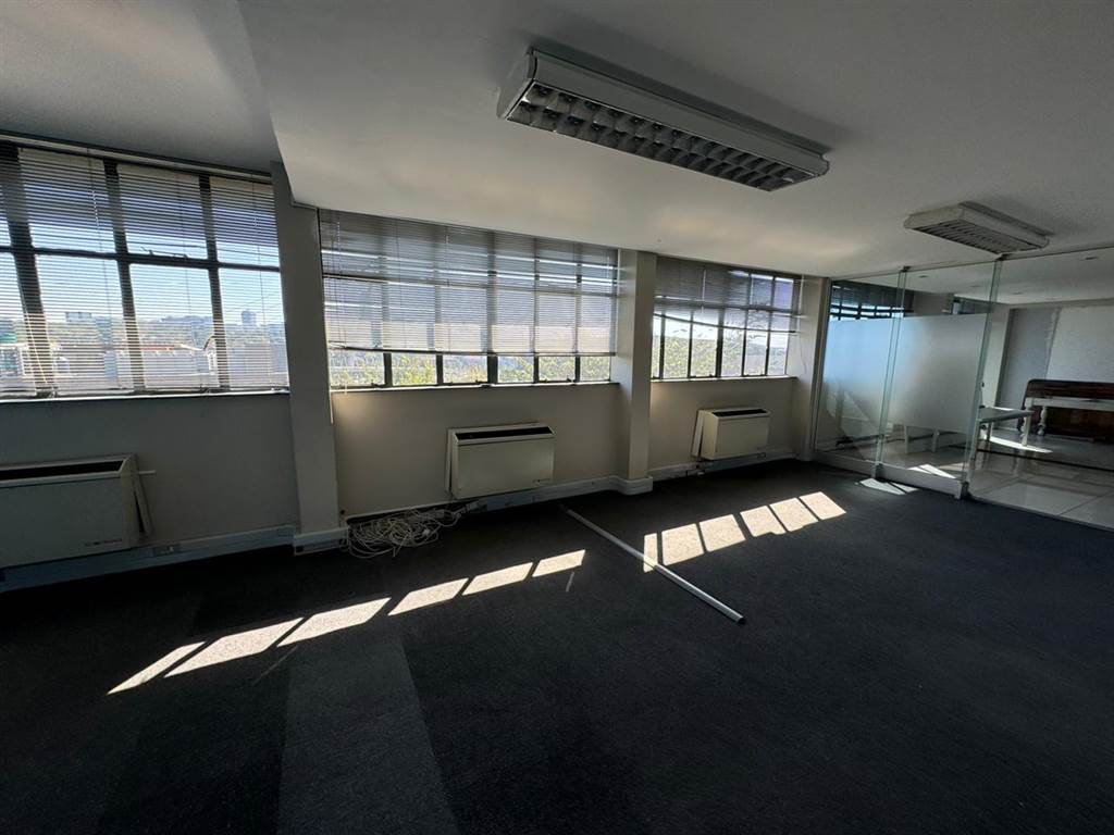 100  m² Commercial space in Wynberg photo number 20