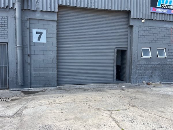 302  m² Industrial space in Epping