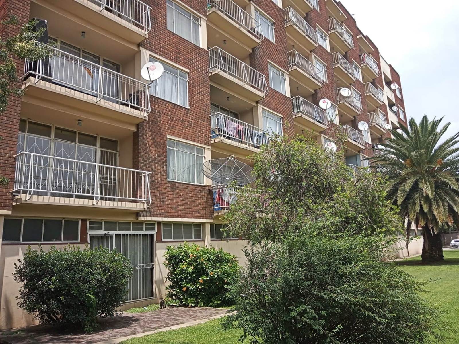 1 Bed Apartment in Vereeniging Central photo number 1