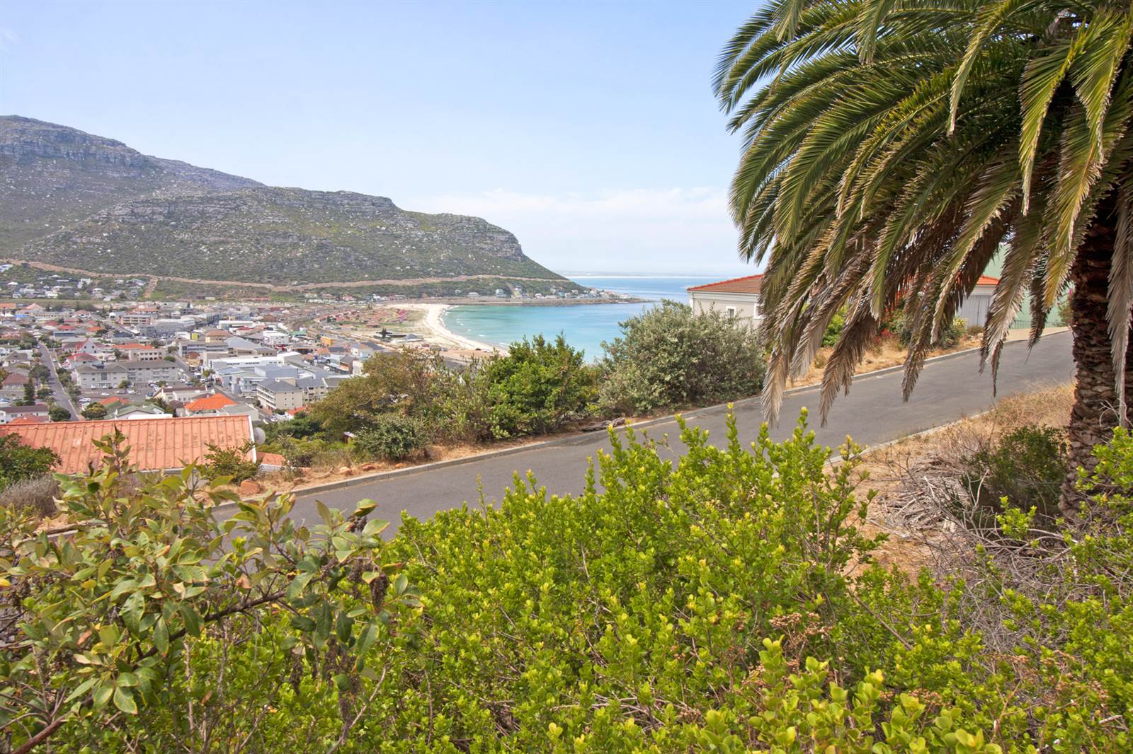 714 m² Land available in Fish Hoek photo number 2