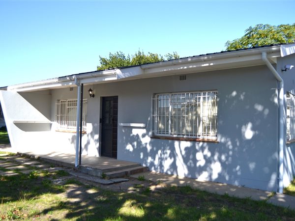 2 Bedroom House 2 Bedroom House