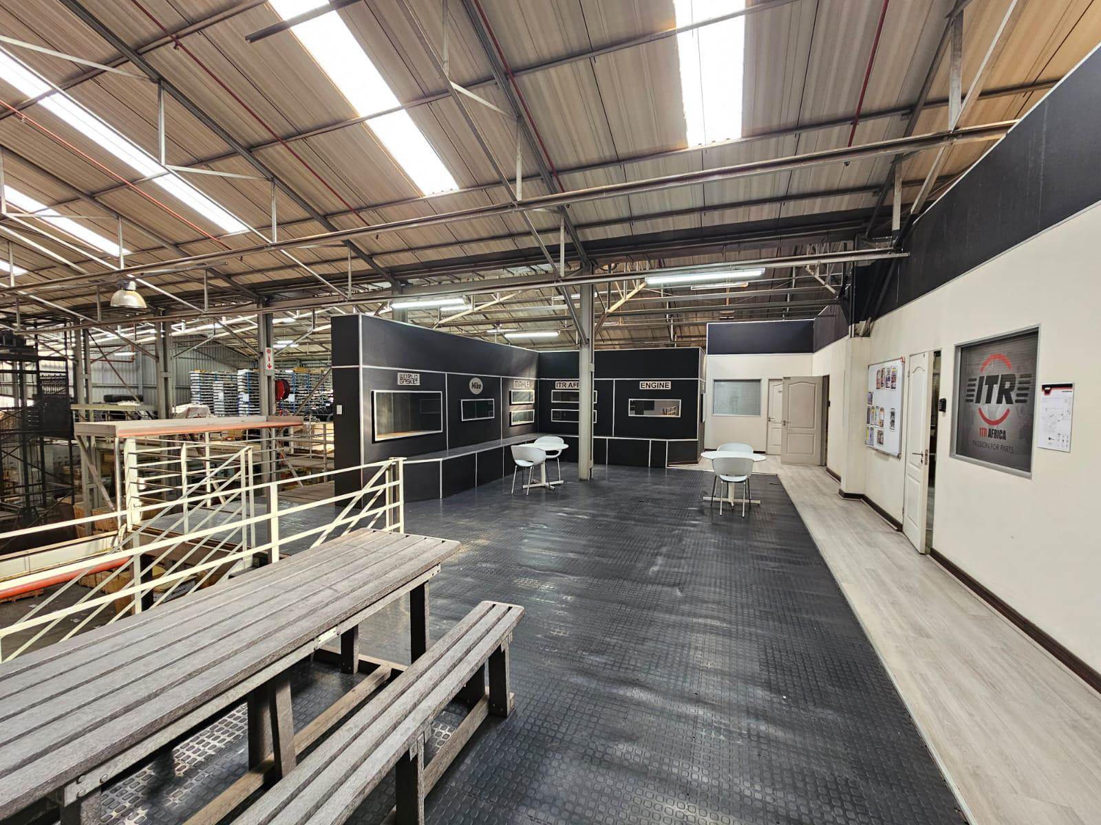 2377  m² Industrial space in Benrose photo number 11