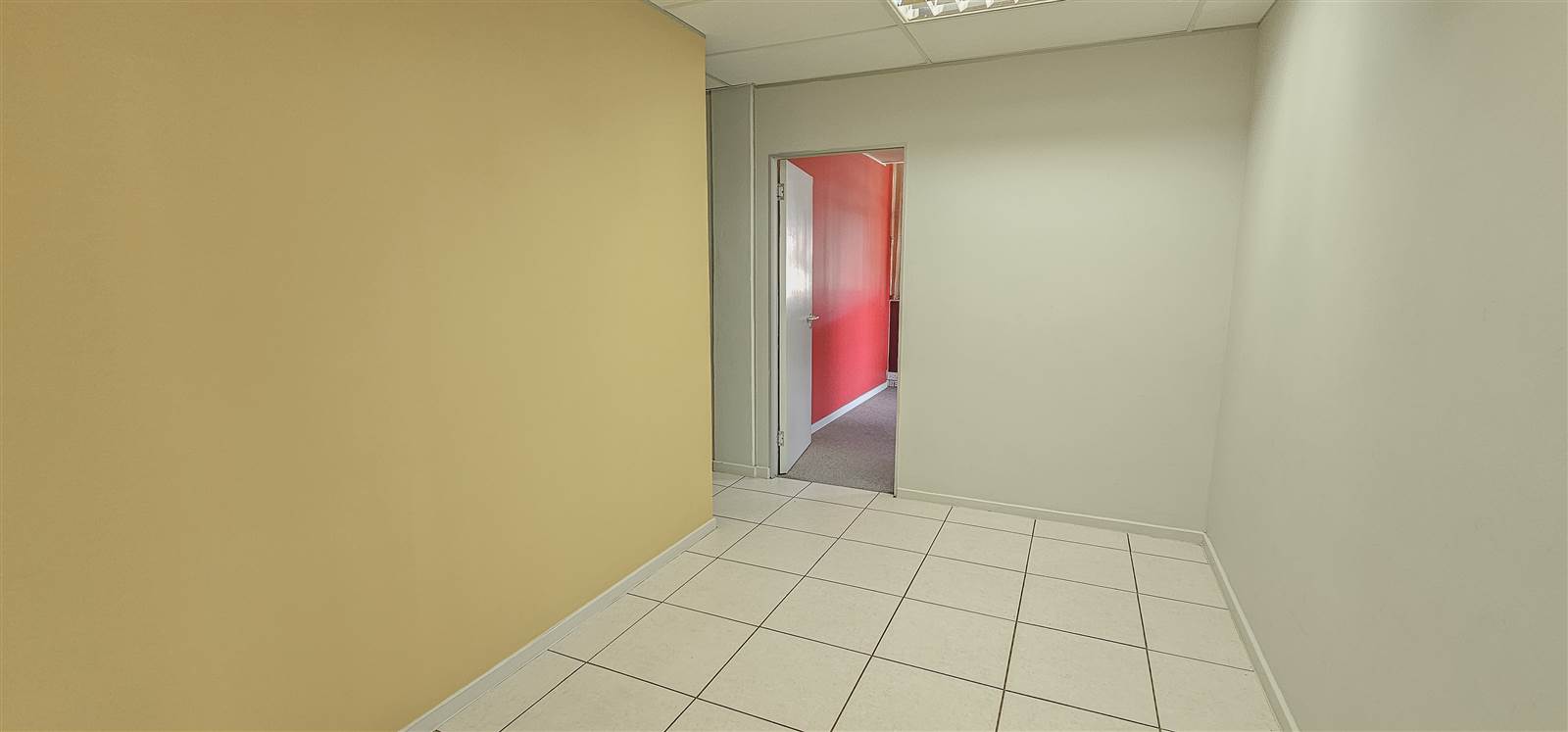 945  m² Commercial space in Dainfern photo number 8