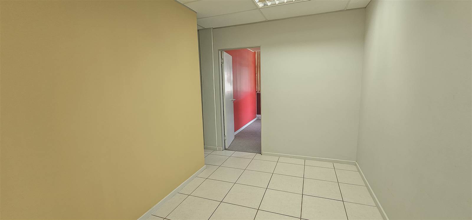 945  m² Commercial space in Dainfern photo number 7