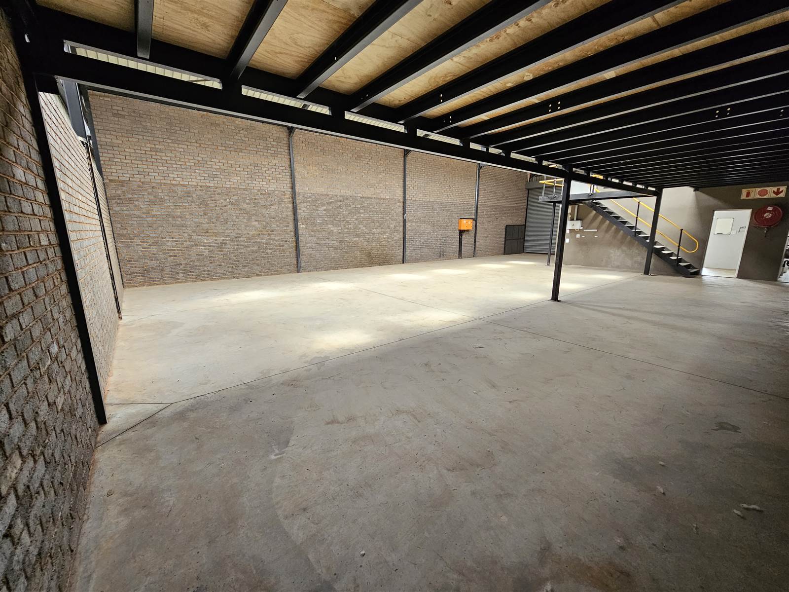 340  m² Industrial space in Anderbolt photo number 8