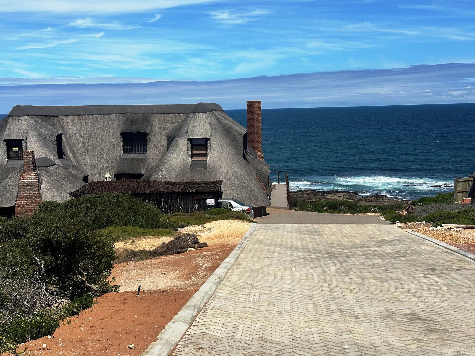 747 m² Land available in Stilbaai photo number 8
