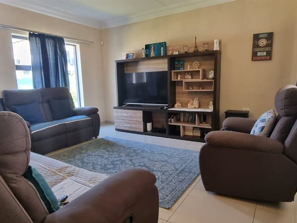 3 Bed House in Woodhill Estate
