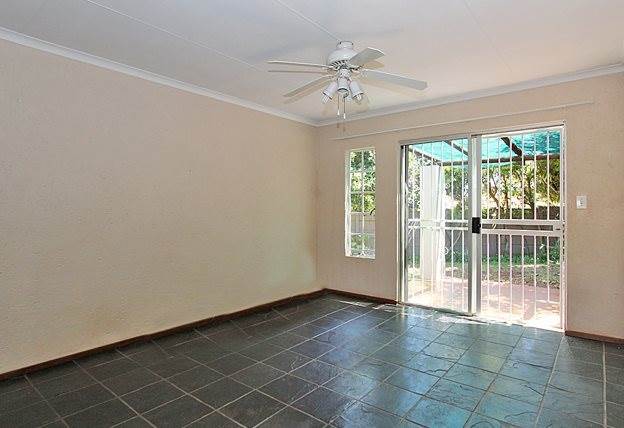 2 Bed Townhouse in Fairland photo number 4