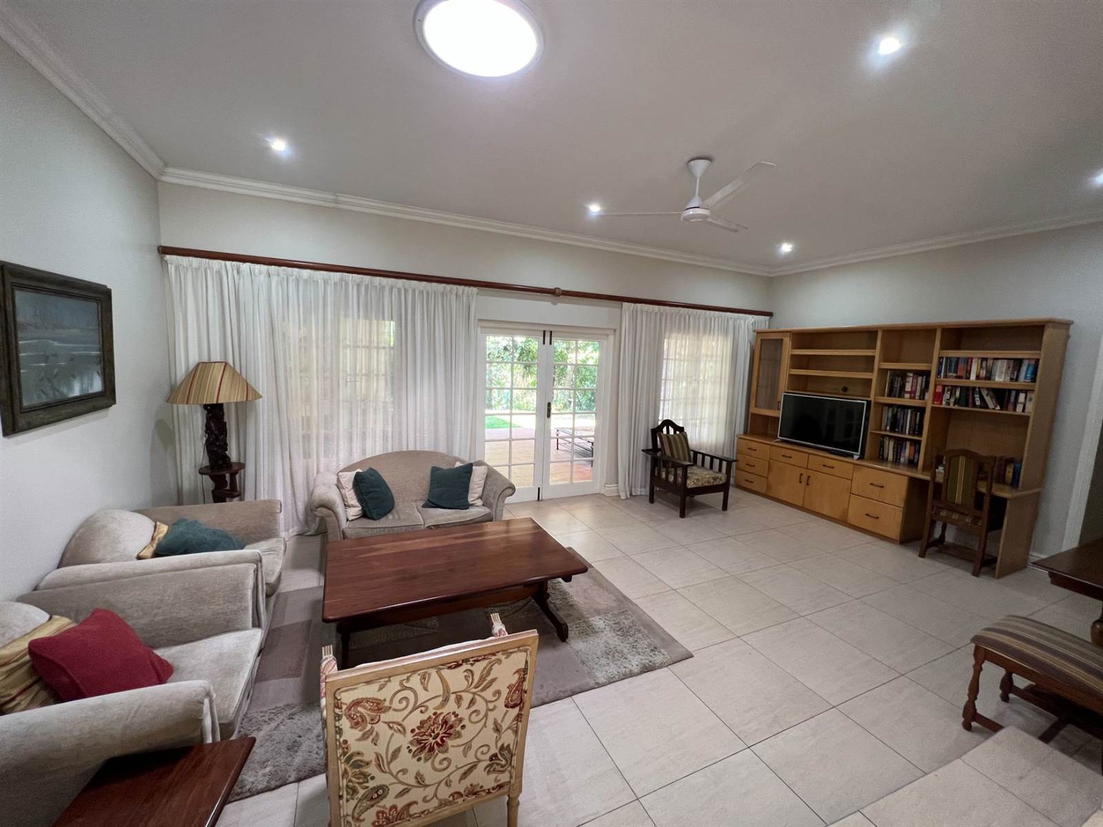 4 Bed Townhouse in Mt Edgecombe Estate 1 & 2 photo number 4