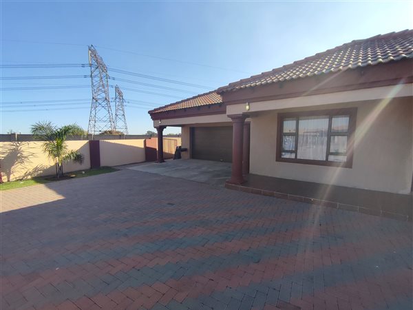 3 Bedroom House 3 Bedroom House