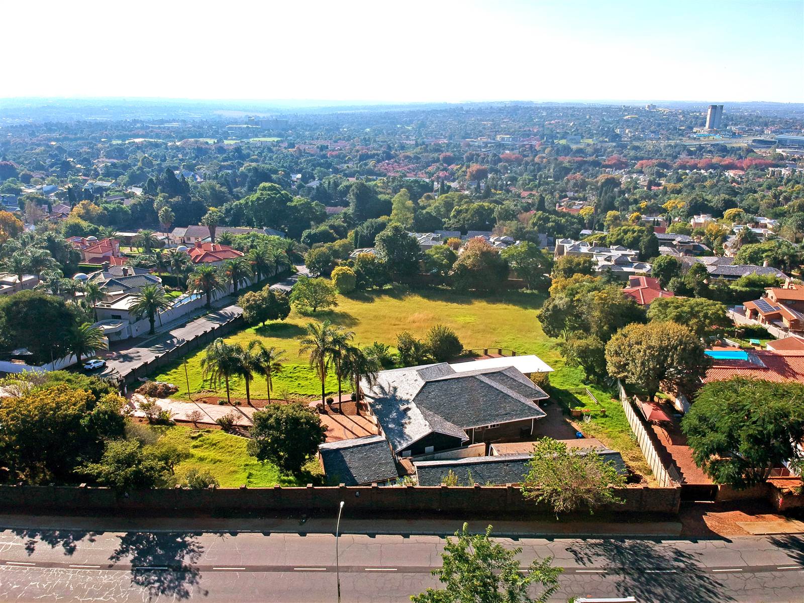 9500 m² Land available in Bedfordview photo number 2