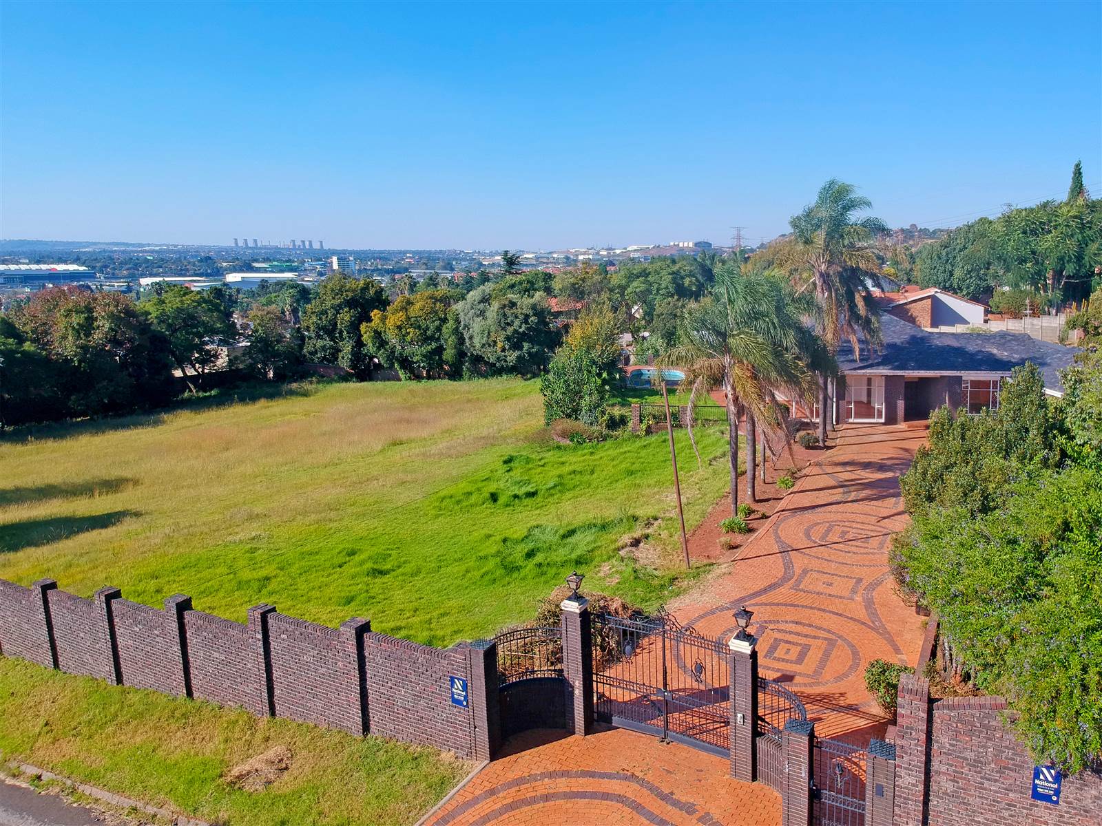 9500 m² Land available in Bedfordview photo number 8