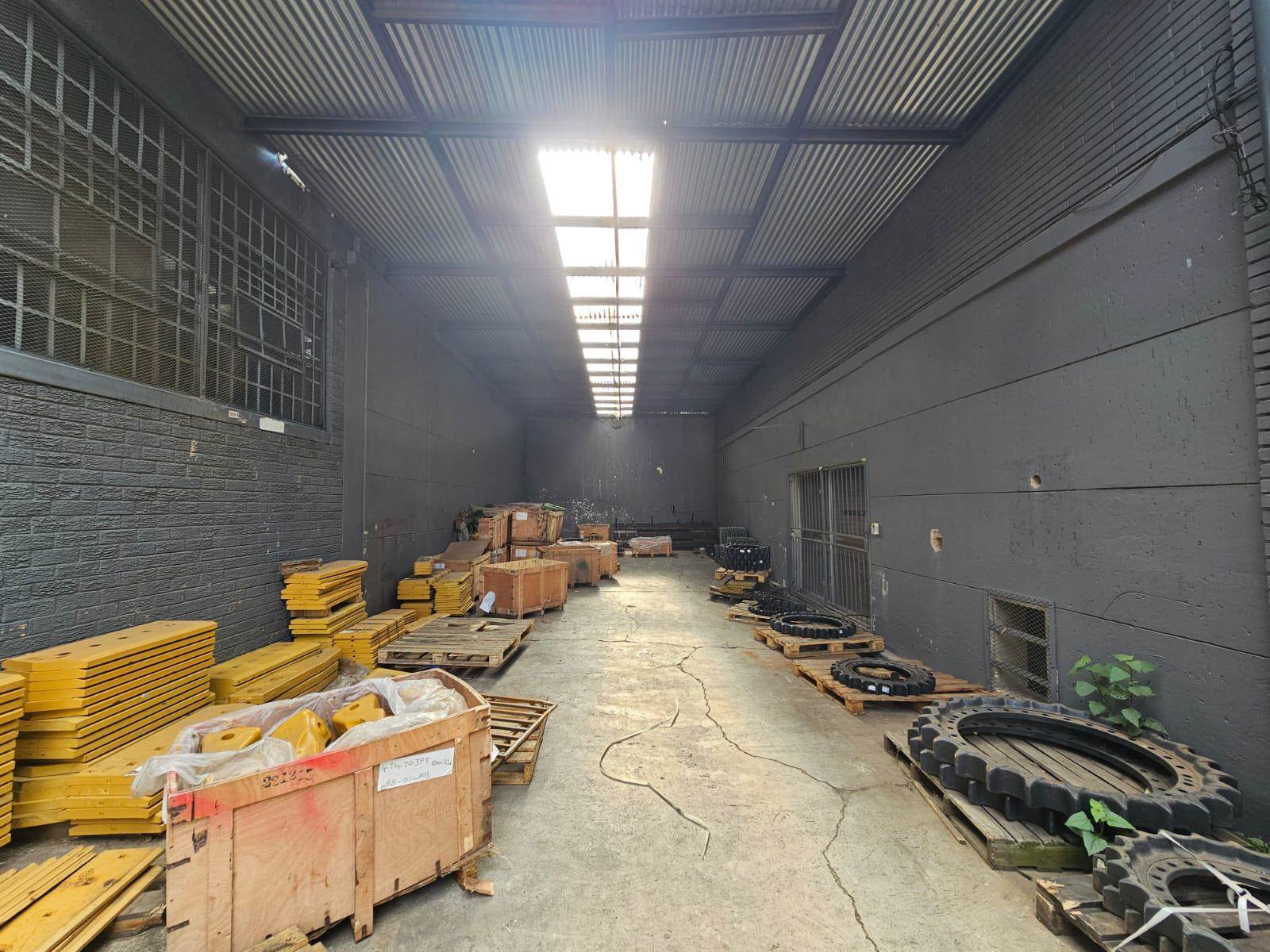 3023  m² Industrial space in Benrose photo number 26