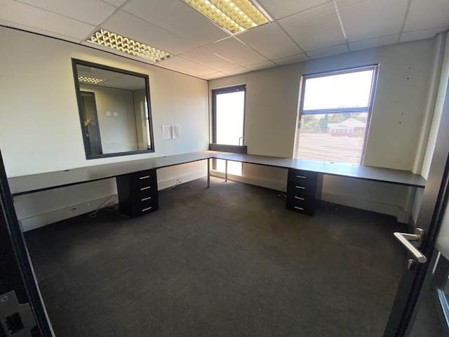 310  m² Office Space in Lyttelton Manor photo number 8