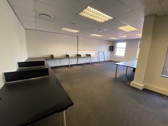 310  m² Office Space in Lyttelton Manor photo number 11