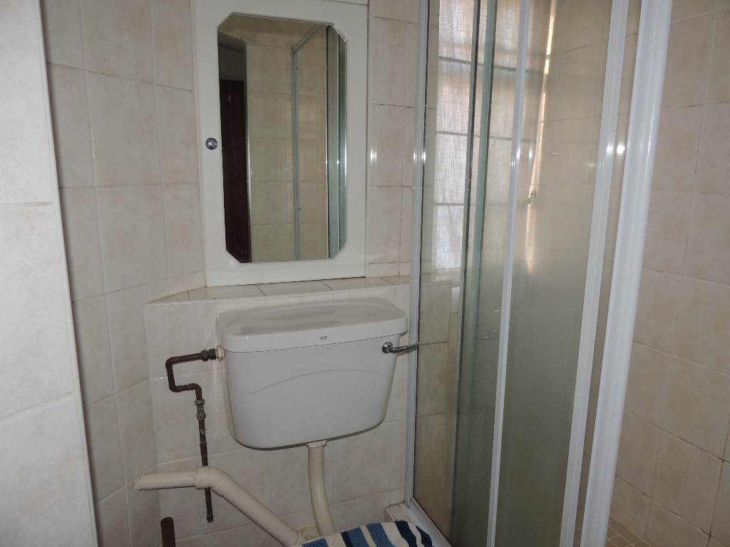 2 Bed Apartment in Uvongo photo number 9