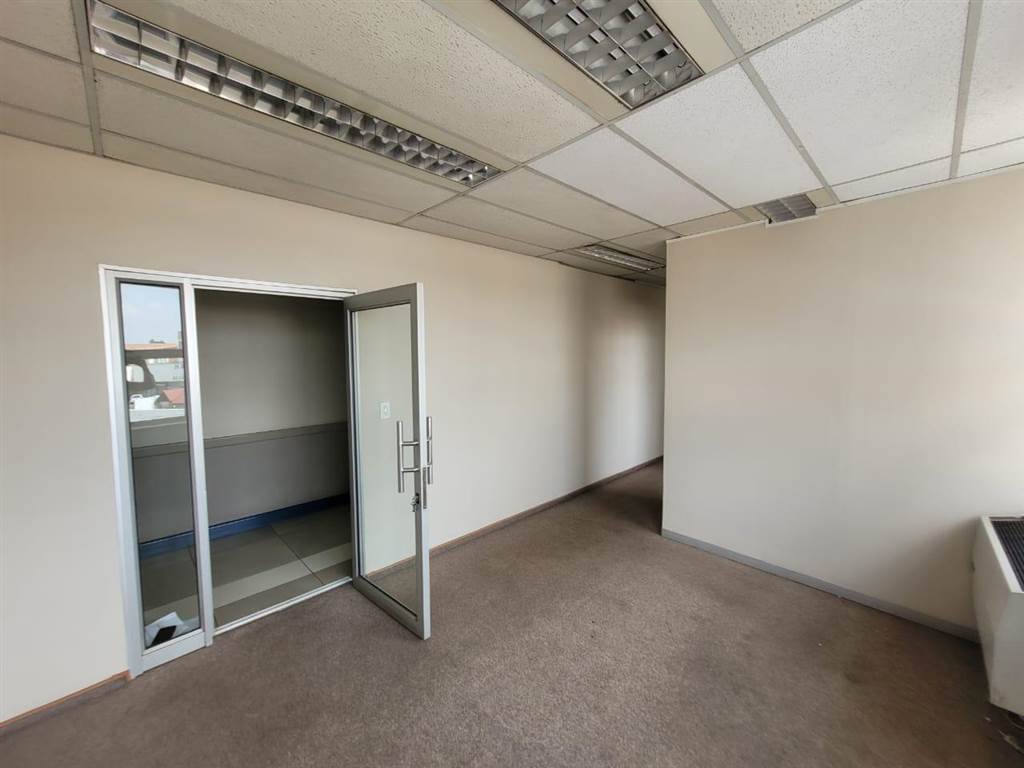 108  m² Commercial space in Kempton Park Central photo number 19