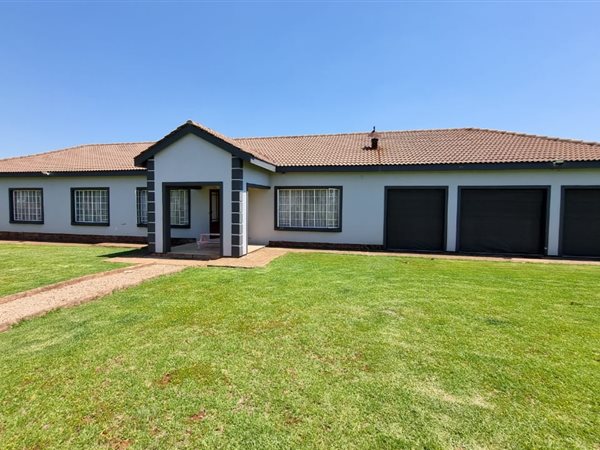 2.1 ha Smallholding 2.1 ha Smallholding