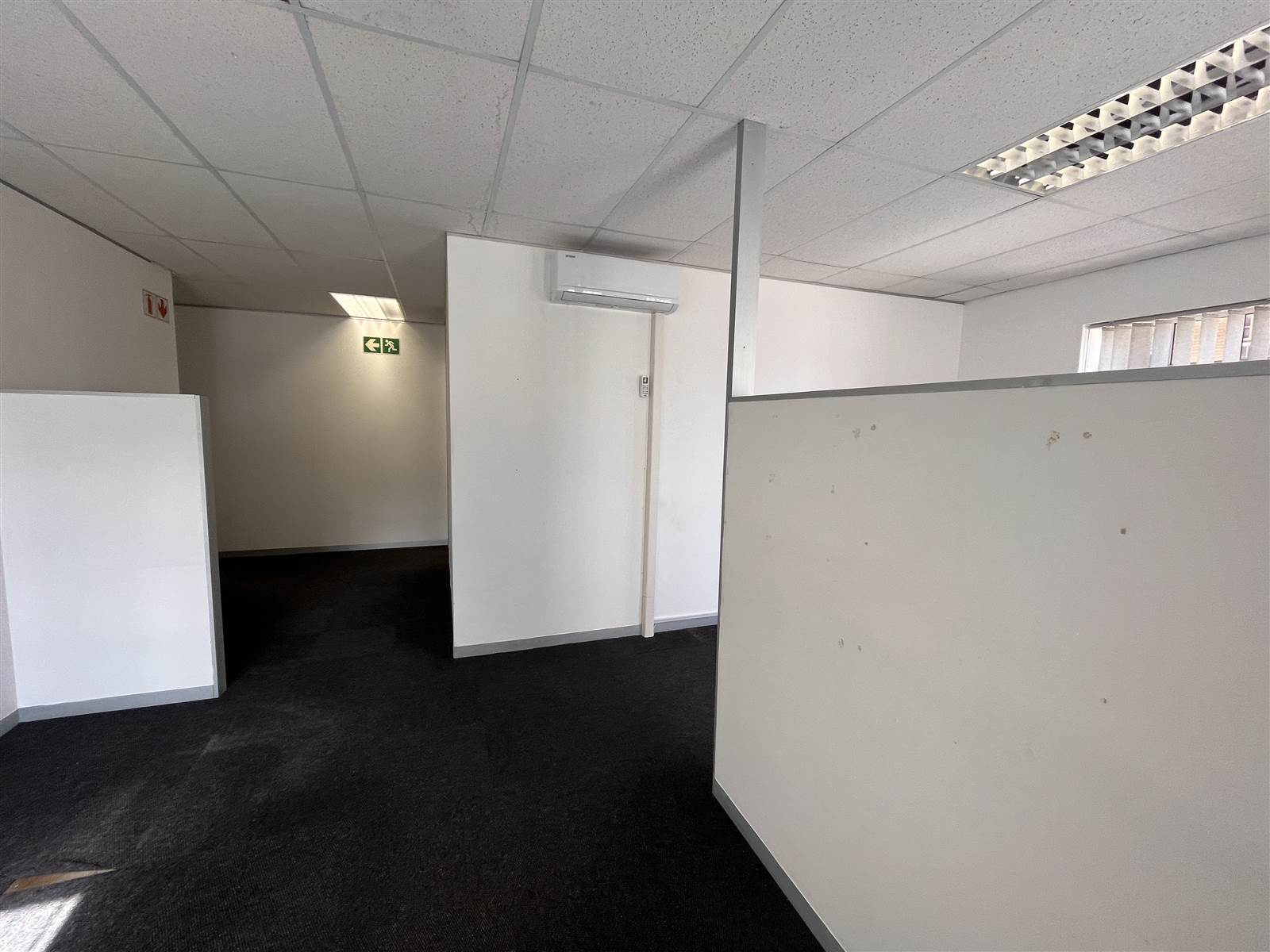140  m² Commercial space in Greenacres photo number 15