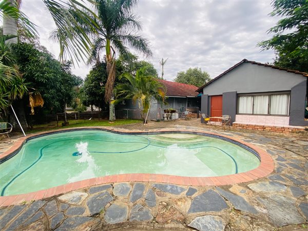 4 Bedroom House 4 Bedroom House