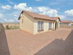 3 Bed House in Daveyton
