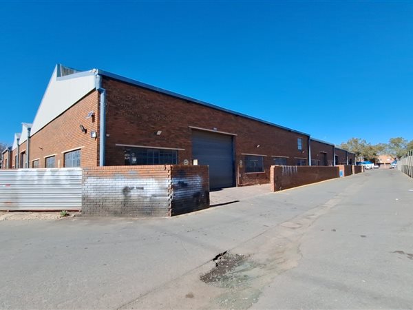 543  m² Industrial space