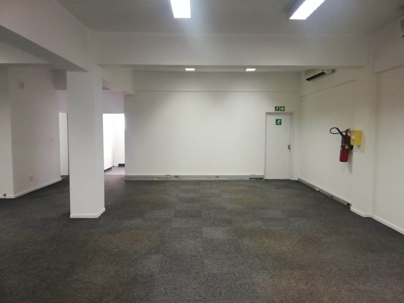 433  m² Office Space in Maitland photo number 8