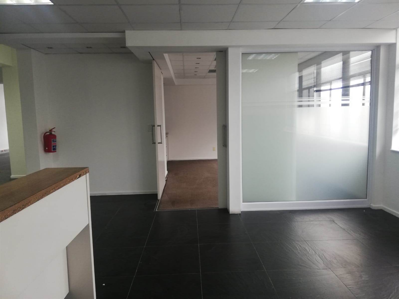 433  m² Office Space in Maitland photo number 2