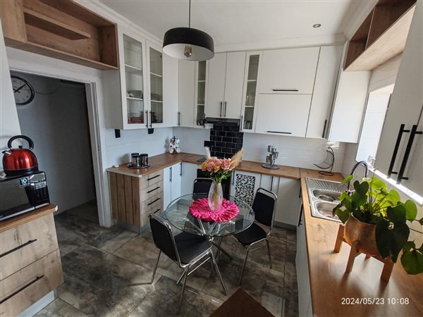 3 Bedroom House 3 Bedroom House