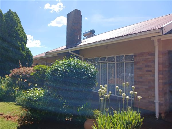 4 Bedroom House 4 Bedroom House