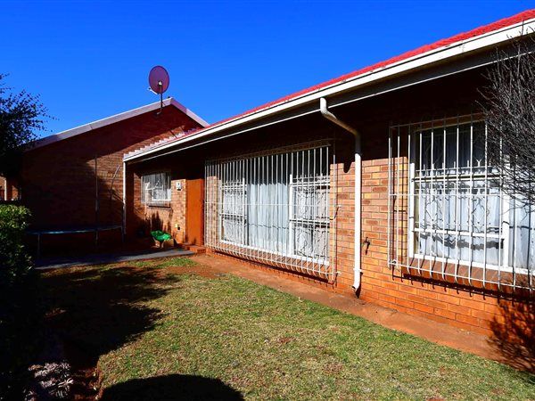 3 Bed Townhouse in Strubenvale