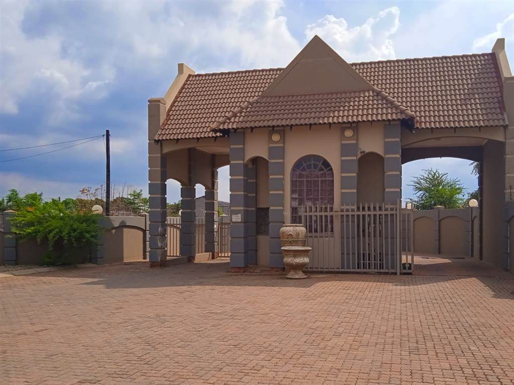777 m² Land available in Wilkoppies photo number 2