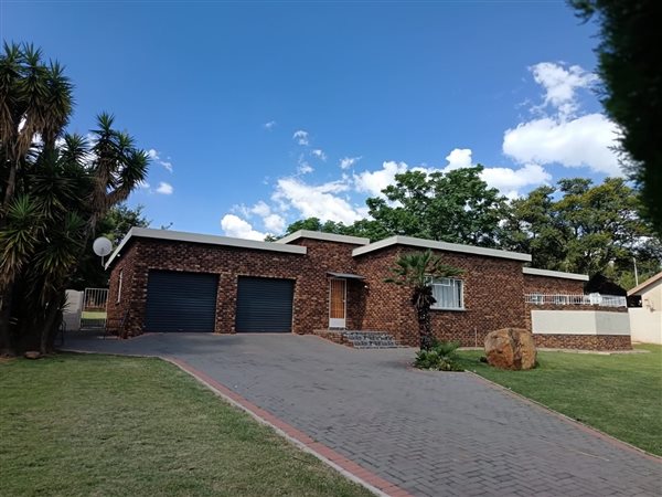 3 Bedroom House 3 Bedroom House