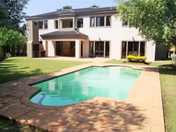 4 Bed House in Silver Lakes