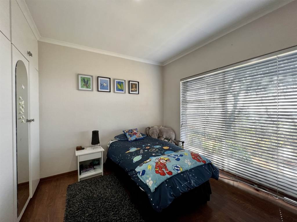 5 Bed House in Constantia Kloof photo number 22