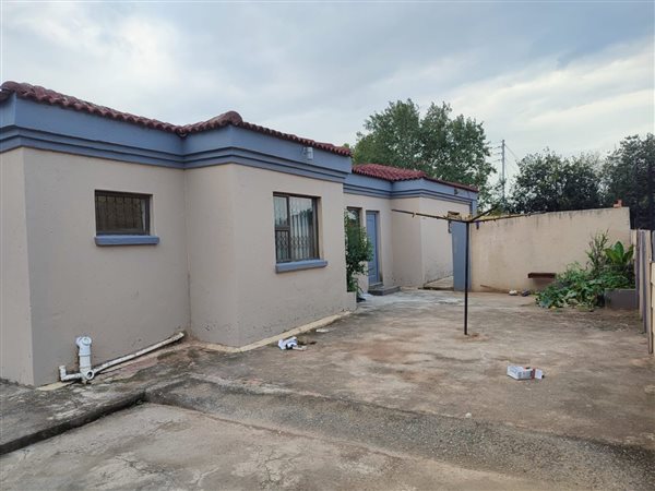 3 Bedroom House 3 Bedroom House
