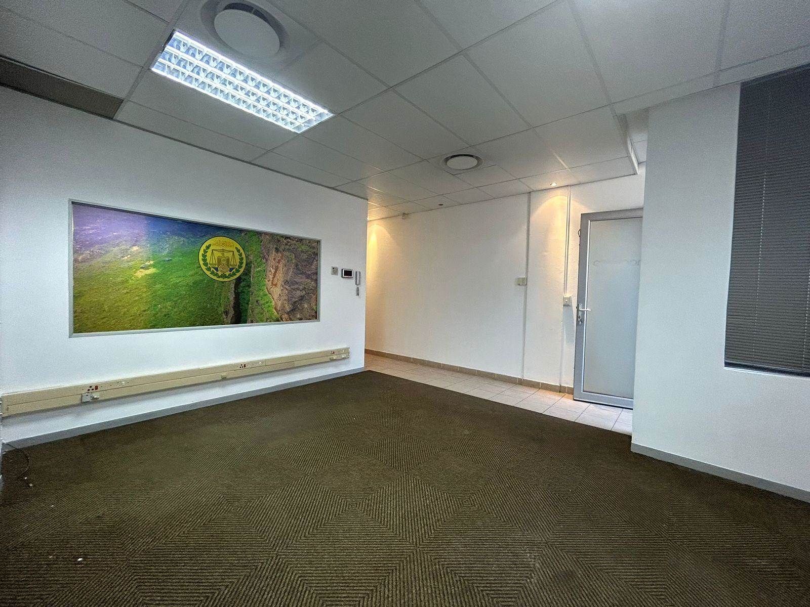 250  m² Commercial space in Greenside photo number 5