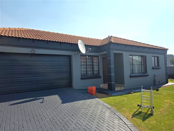 3 Bedroom Townhouse 3 Bedroom Townhouse