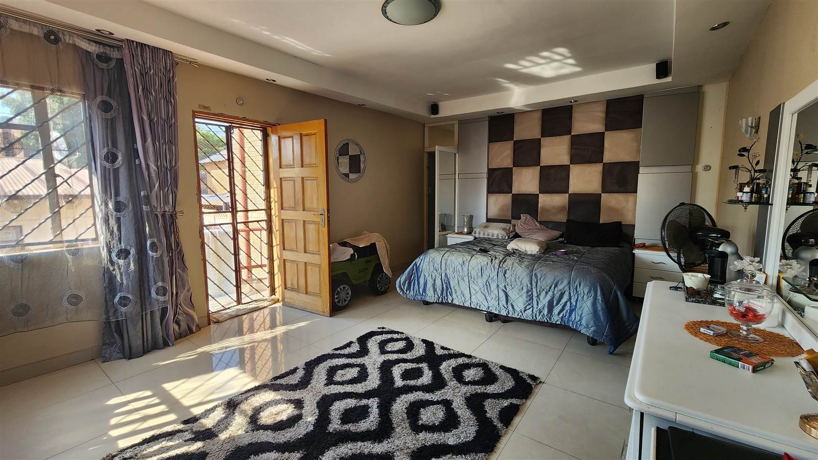 9 Bed House in Laudium photo number 22
