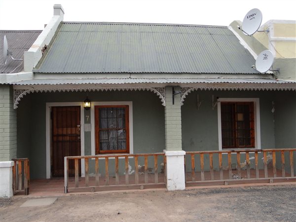 2 Bed House in Beaufort West