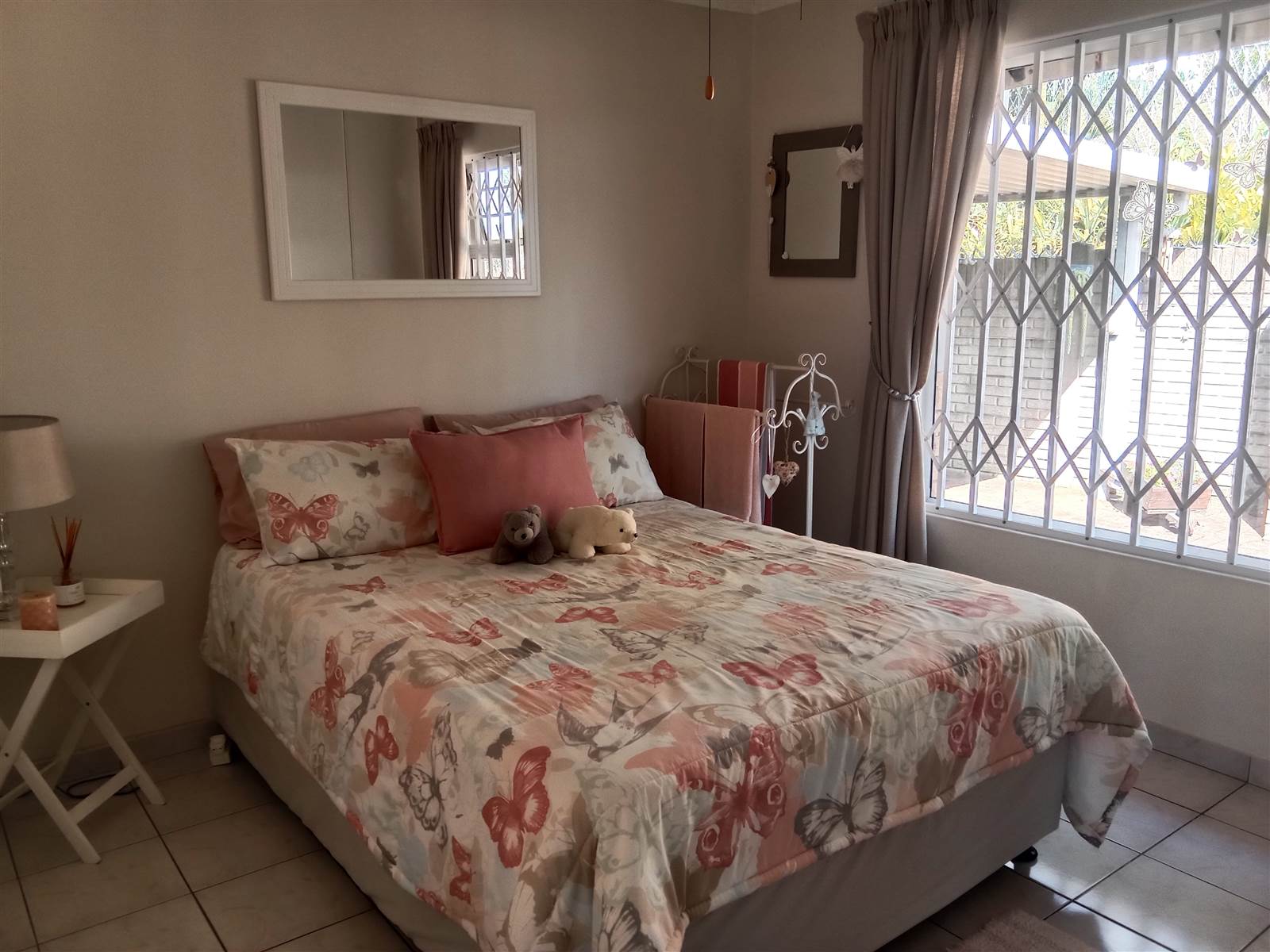 4 Bed Townhouse in Amanzimtoti photo number 14