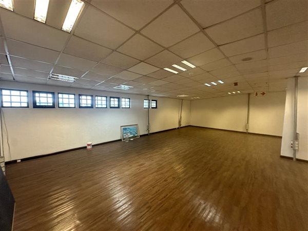 500  m² Commercial space